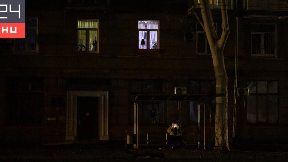 Tizenöt-húsz órás áramszünetek Ukrajnában