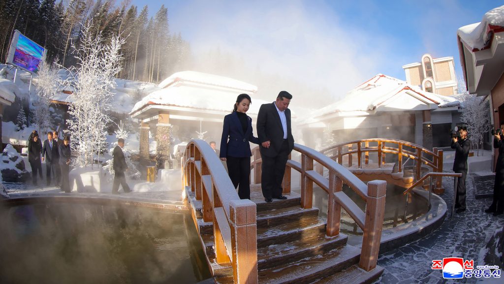 Kim Dzsongun és a lánya luxusszállodákat nyitott a kínai határon