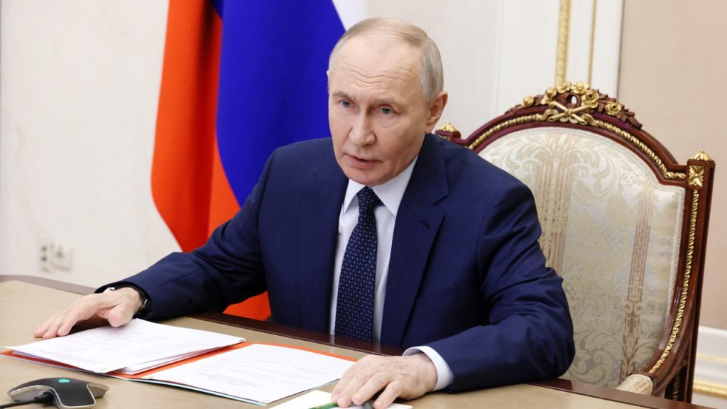 Putyin: Ha Ukrajna nem hajlandó a békére, erőszakkal fogjuk megoldani