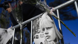 Vita a napokban elhunyt Brigitte Bardot temetésével kapcsolatban.