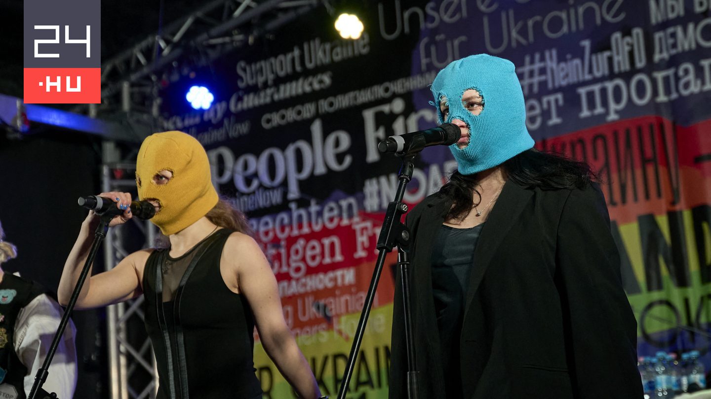 Szélsőséges szervezetnek minősítették és betiltották a Pussy Riot punkzenekart Oroszországban