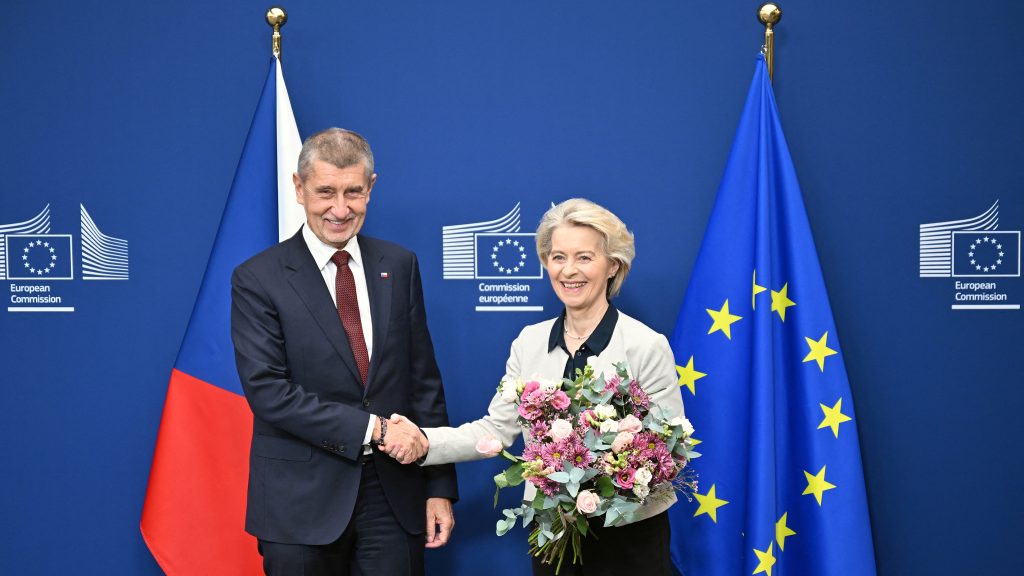 Még nincs is kabinetje, de máris finoman elhatárolódott Orbántól az új cseh kormányfő, Andrej Babis