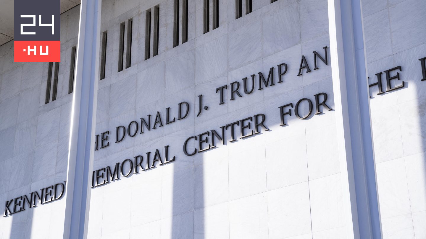 Egy millió dollárt hajtana be a Kennedy Center az előadón, aki Donald Trump miatt mondta le a szentesti koncertjét