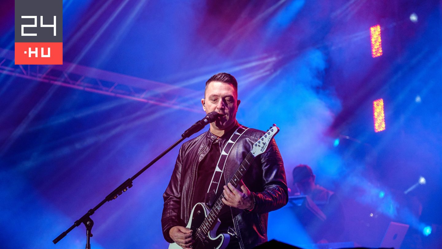 Ákos szerint kiszorították a mozikból a filmjét, valójában egyszerűen megcsappant rá az érdeklődés