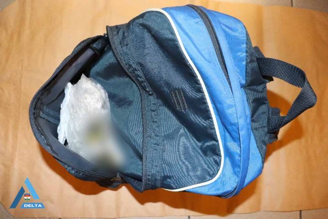 Trolin felejtette a pénzzel teli hátizsákját egy drogkereskedő, már nem először járt így Károly 1