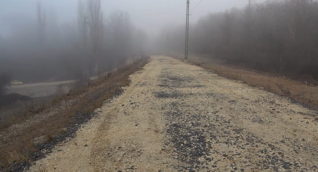 Egy éve zárták le a Budapestet megyeszékhelyekkel összekötő vasútvonal egy szakaszát, azóta sem dolgozik rajta senki