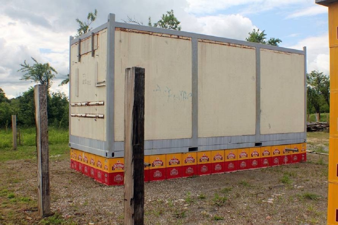 Egy horvát kőműves fejéből pattant ki Kelet-Európa egyik legviccesebb kerítése 2