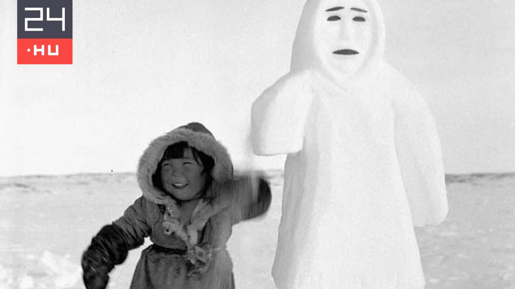A világ egyik legkedvesebb téli fotóján furcsa hóemberrel pózol egy inuit kislány