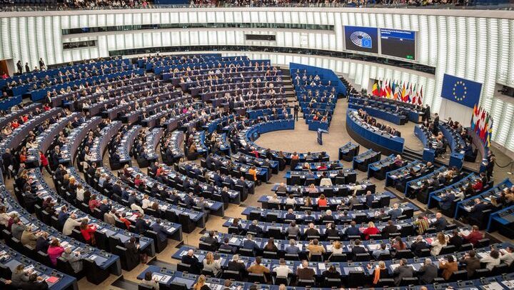 Legkésőbb 2027 őszére leválhat Európa az orosz cseppfolyósított földgázról