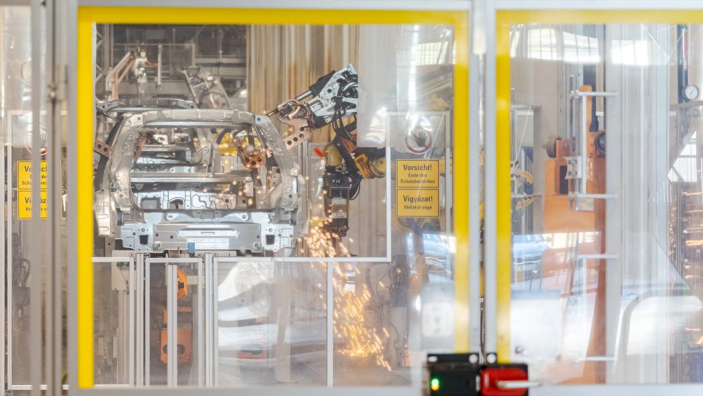 Miért torpant meg világszerte az elektromos autók gyártása?