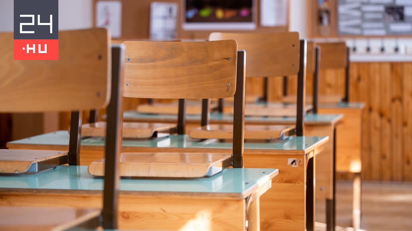 13 éves kislánynak küldhetett fotót a nemi szervéről egy debreceni tanár