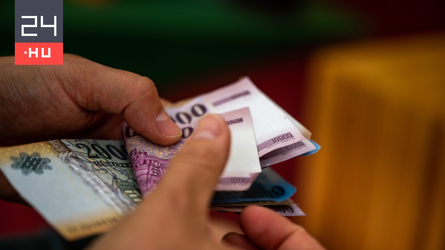 Nagyot zuhant a forint az Orbán Viktor köztársasági elnöki ambícióit latolgató hírre