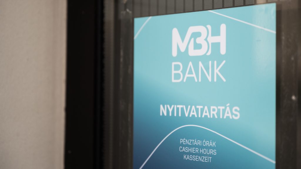 Figyelmeztetést adott ki az MBH Bank: négynapos leállással kezdik az újévet