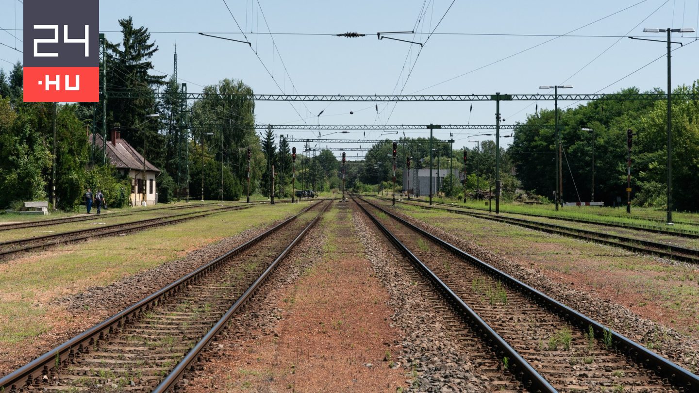 Elgázolt egy embert a vonat Füzesabonynál