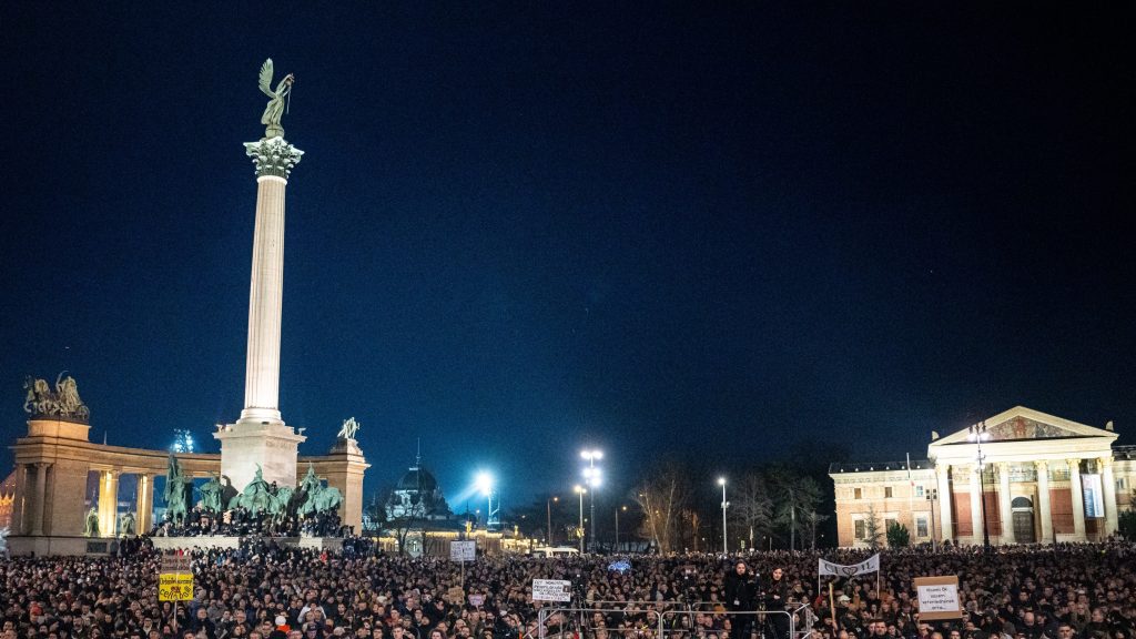 Totális káoszra számít Budapesten a fuvarozók tüntetésének szervezője