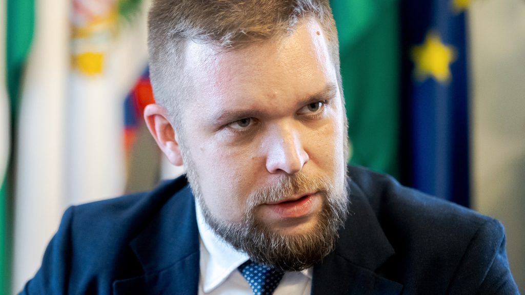 „Az kapta a megbízást, akire rámutattak” – feljelentést tett a győri polgármester