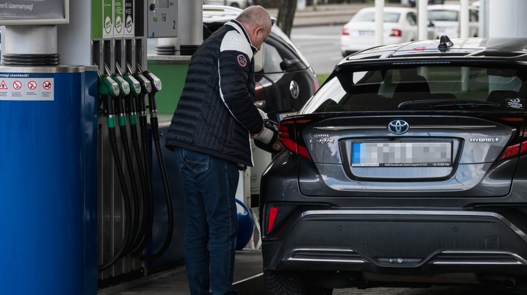 Mikulásra csökken a benzin és a gázolaj nagykereskedelmi ára is