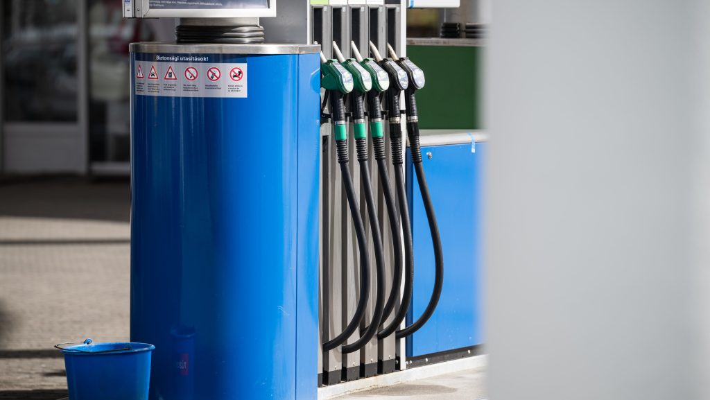 Üzemanyagár-csökkenéssel indul az új év