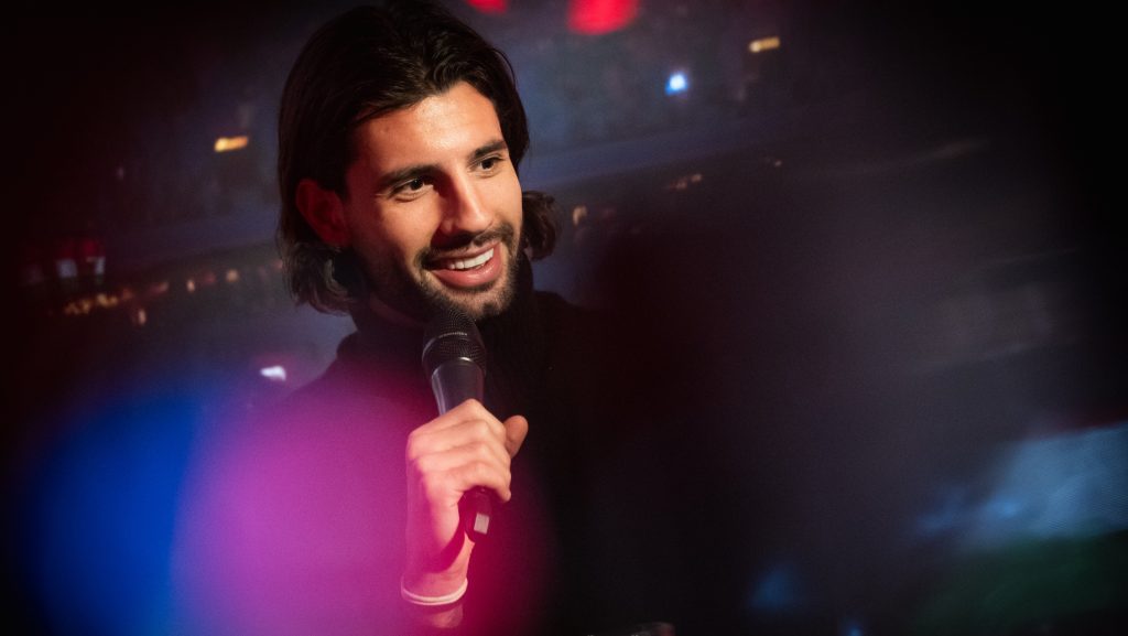 Szoboszlai Dominik családi fotókkal kívánt boldog karácsonyt