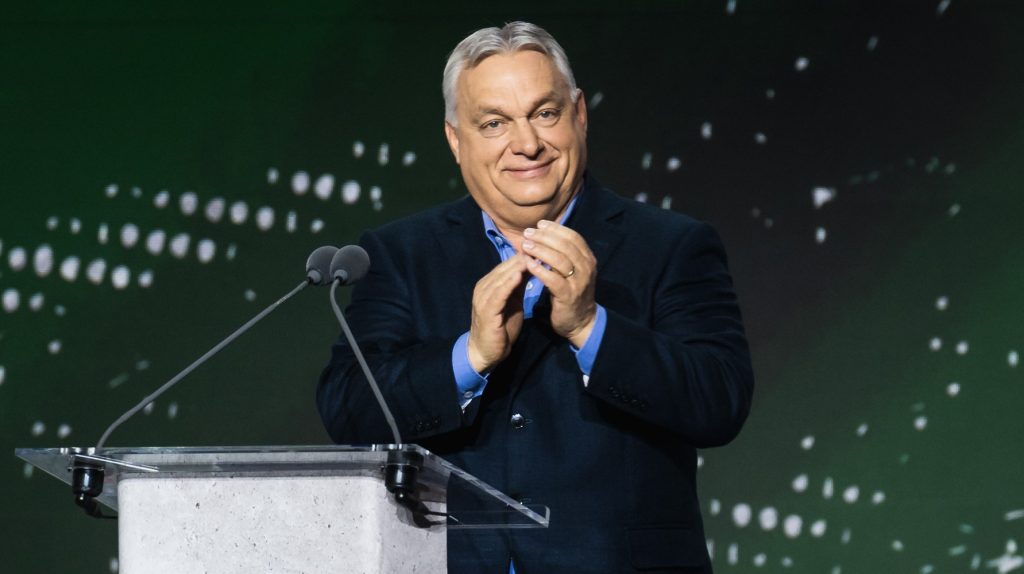 Hadházy szerint Krisztus urunk biztosan nem örül annak, hogy kampánycélokra használják a szülinapját