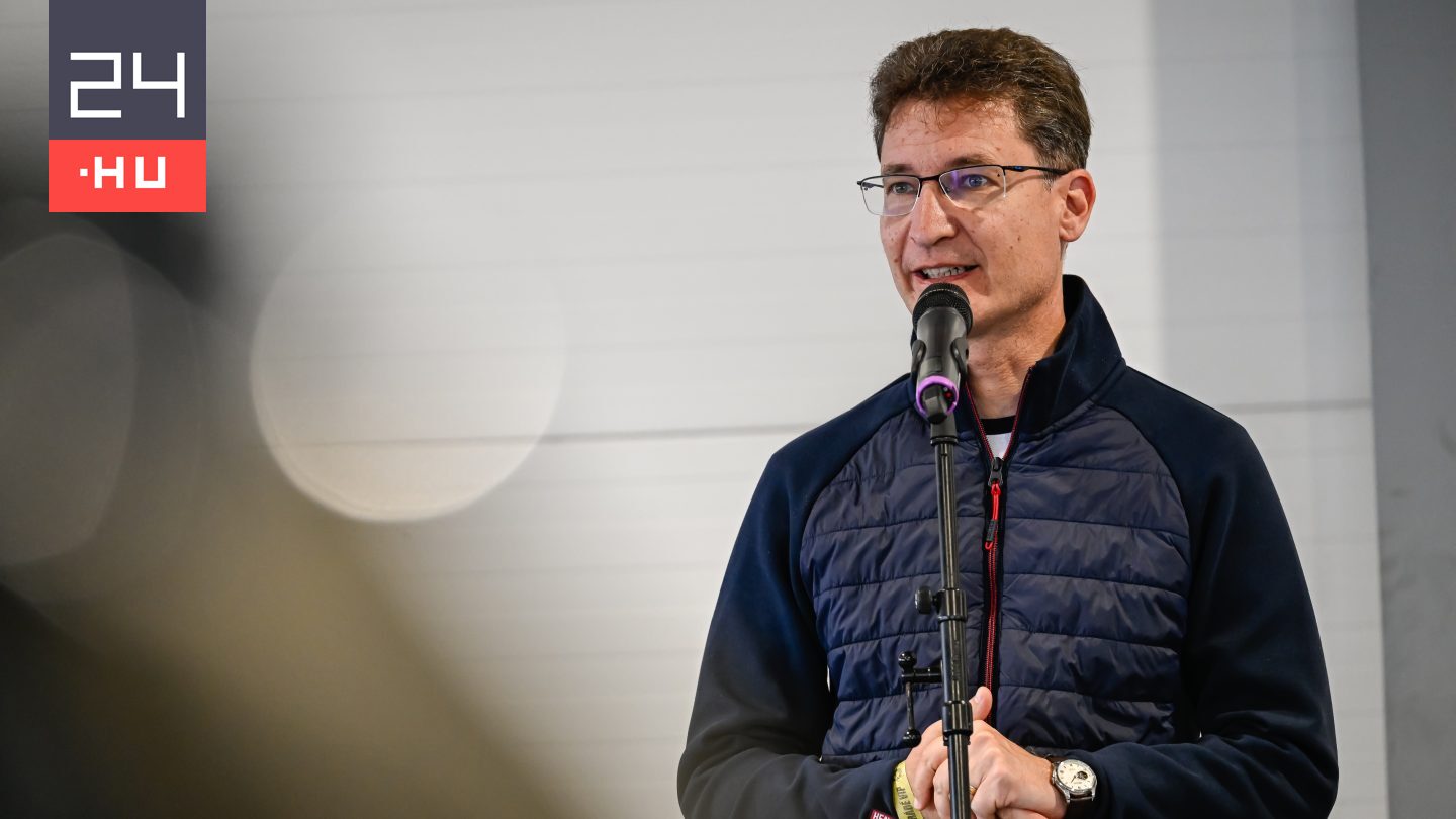 Helikopter köröz Székesfehérvár felett, de a polgármester megnyugtatott mindenkit