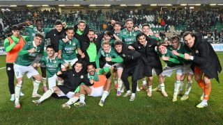 A győztes győri csapat játékosai a labdarúgó Fizz Liga 18. fordulójában játszott ETO FC - Puskás Akadémia FC mérkőzés után a győri ETO Stadionban 2025. december 20-án. A Győr 2-0-ra nyert, így a tabella élén tölti a téli szünetet.