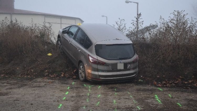 Egy anya és négy gyermeke sérült meg a faddi balesetben