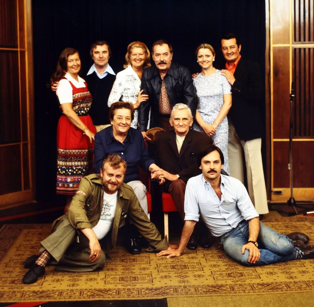 Száz éve szól a rádió – Nemzetegyesítés, propagandaeszköz, tömegszórakoztatás 17