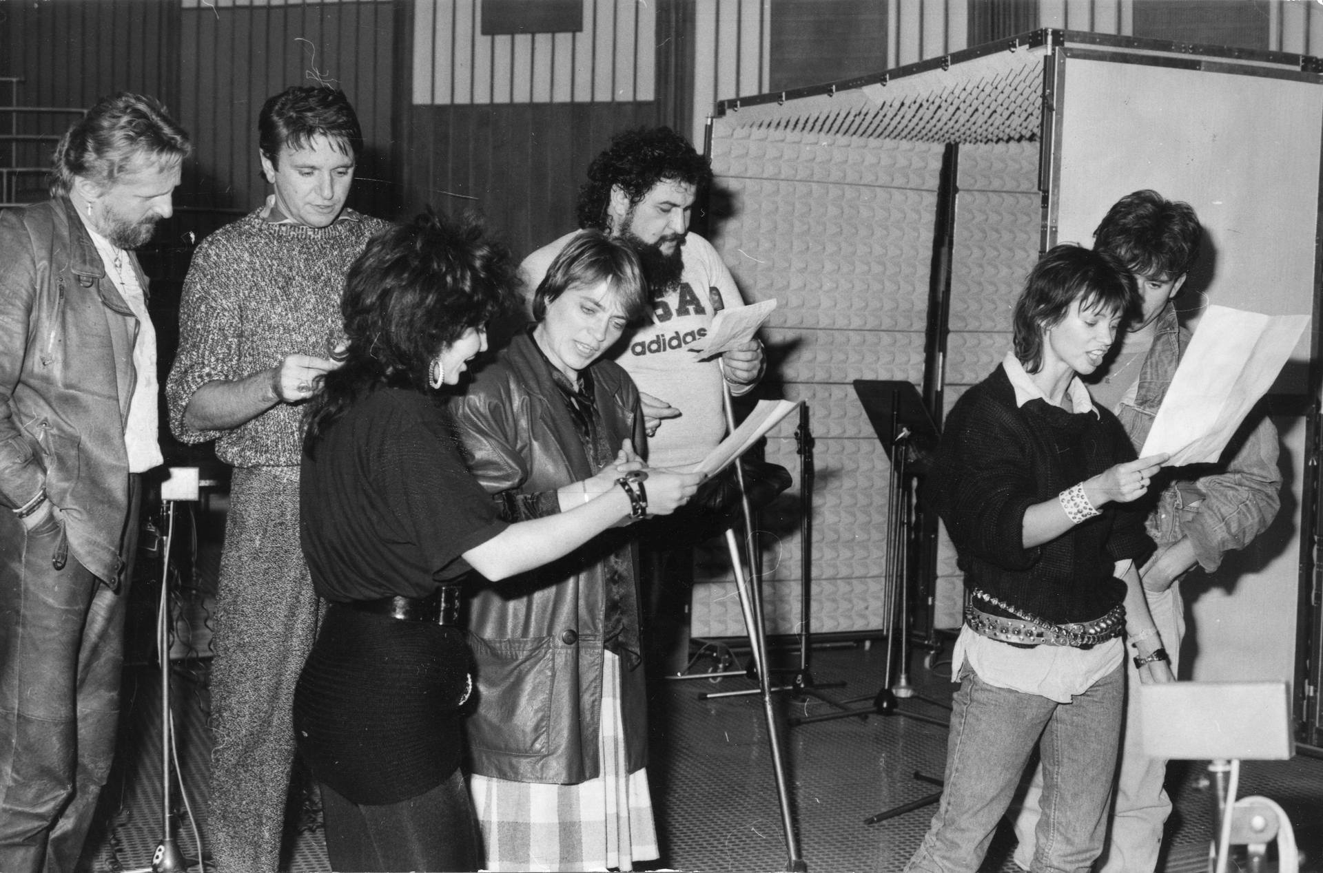 Száz éve szól a rádió – Nemzetegyesítés, propagandaeszköz, tömegszórakoztatás 24