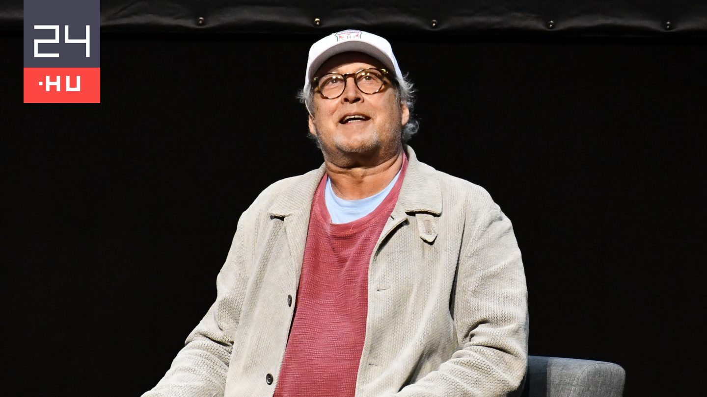 Chevy Chase-t mesterséges kómába helyezték 8 napra, miután szívinfarktust kapott néhány éve
