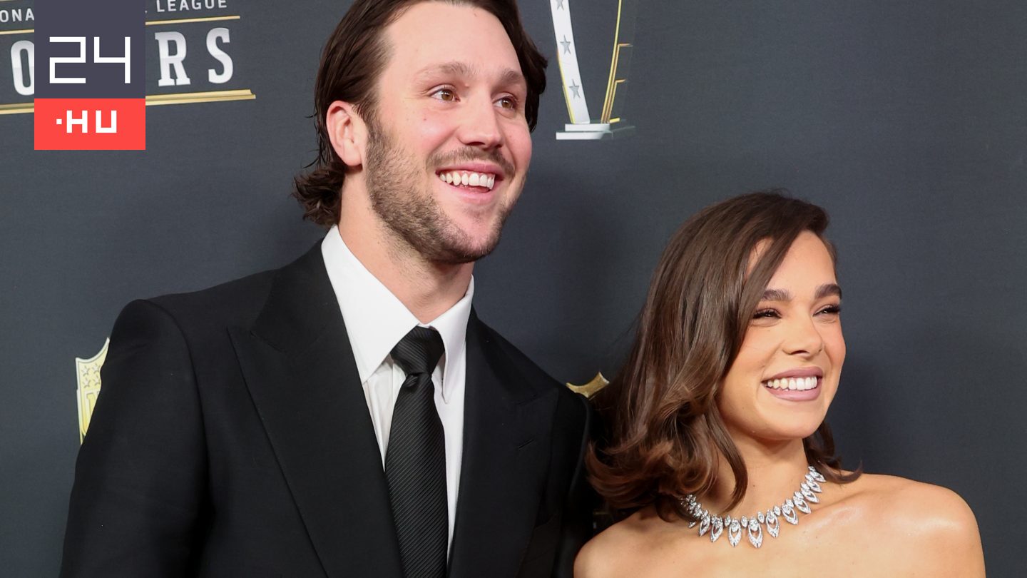 Babát vár Hailee Steinfeld