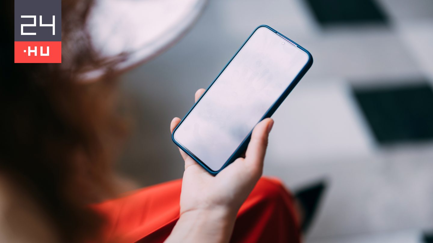 Ezért zsibbad a kisujja mobilozás közben