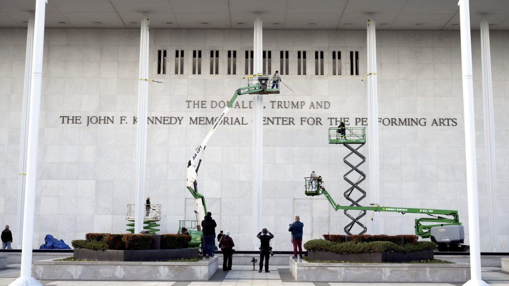 Kiszúrt Trumppal a South Park korábbi írója, mert időben foglalt le egy domainnevet