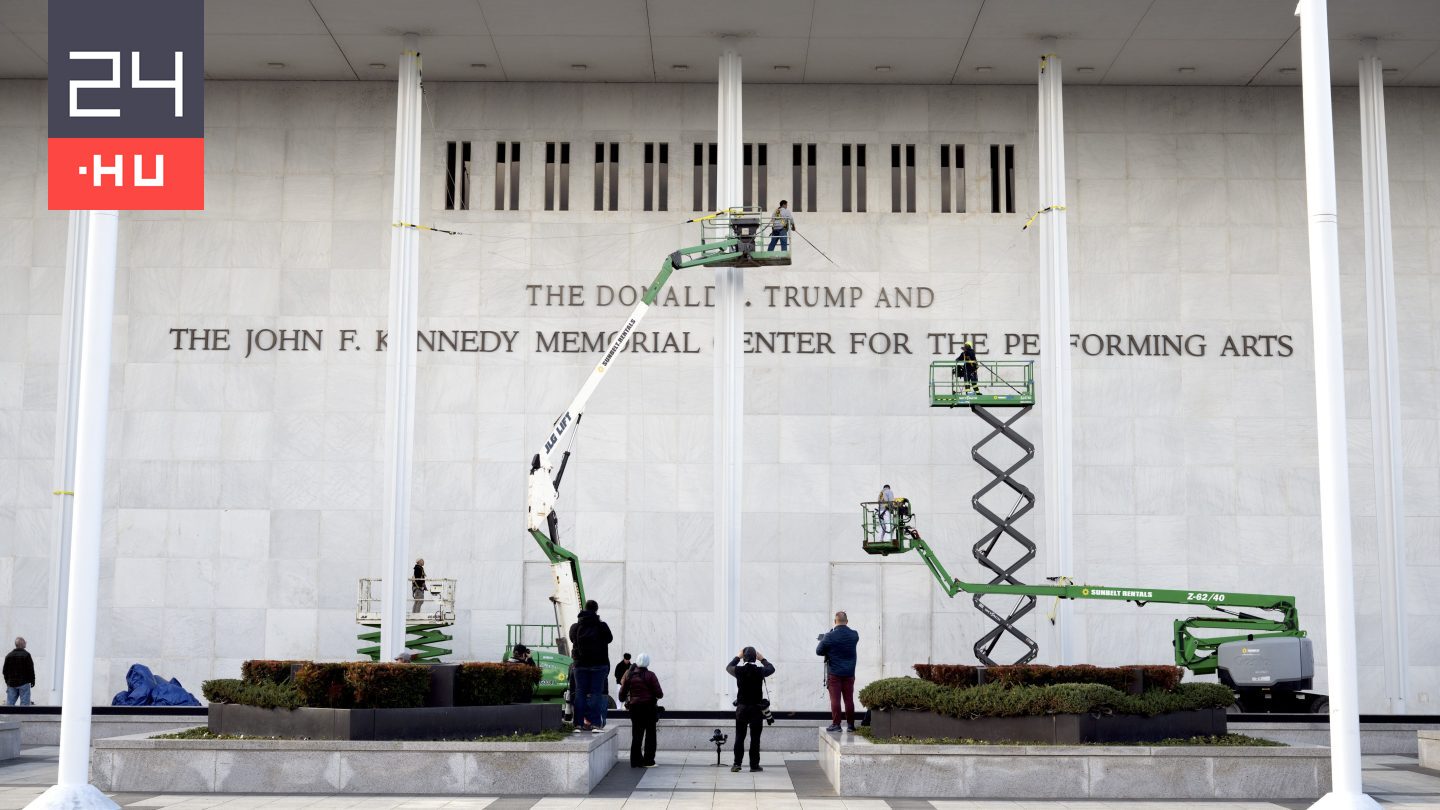 Kiszúrt Trumppal a South Park korábbi írója, időben foglalt le egy domainnevet