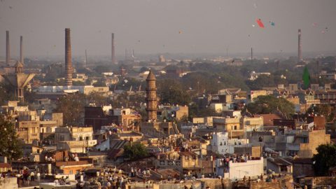 Letartóztattak egy férfit Ahmedabadban, akinél egy kétkilós ámbra volt