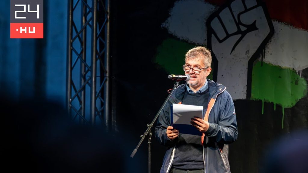 Hadházy szerint kamu volt a nyomozás, amit 9 év után zárt le a rendőrség egy uniós pénzes ügyben