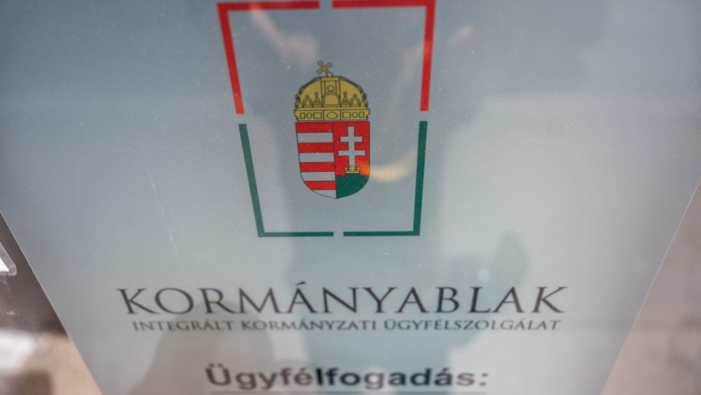 Így lesznek nyitva a hivatalok az ünnepek alatt