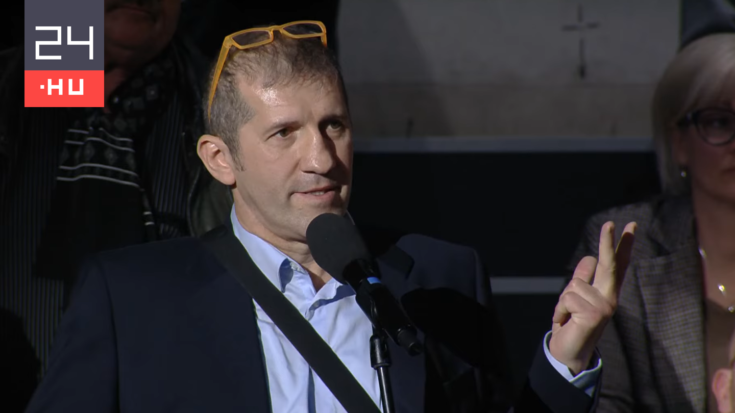 Megszólalt a férfi, aki felkérdezte Orbánt arról, miért lopták el a gyerekek jövőjét