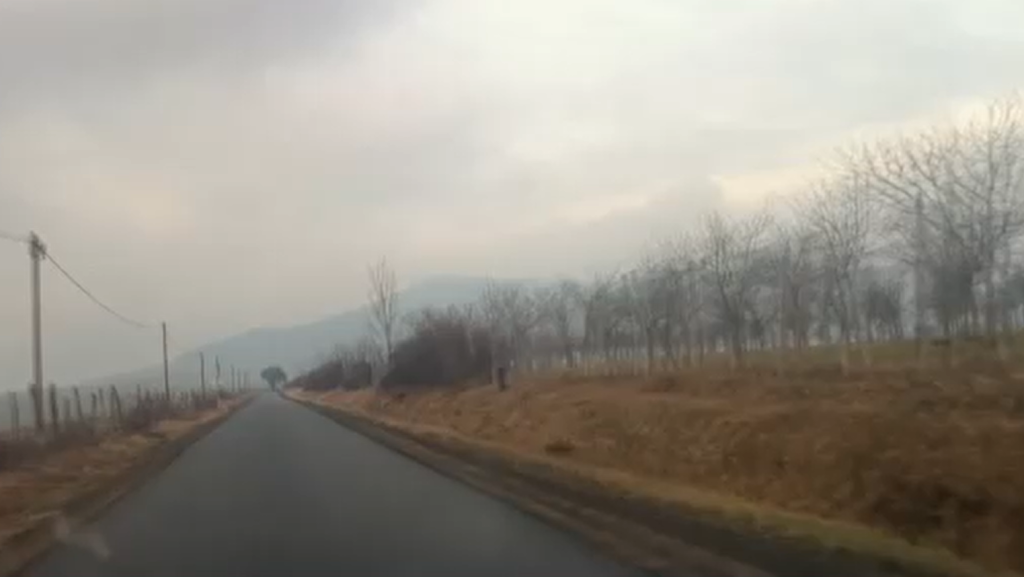 Lázár egy jegyzőkönyv szerint közbenjárt az útfelújításért ott, ahol a fia nevén lévő parasztháza áll