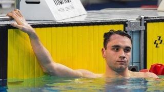 Milák Kristóf a férfi 200 méteres pillangóúszás döntője után az úszók 127. országos bajnokságán a kaposvári Csik Ferenc Versenyuszodában 2025. április 10-én.