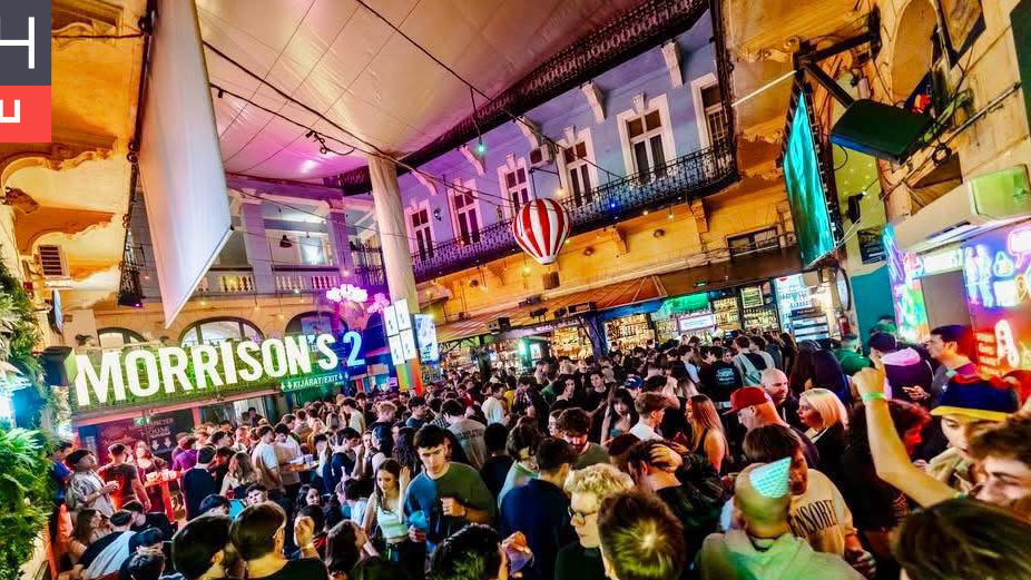 Már emberöléssel gyanúsítják az erdélyi kőművest, aki két ütéssel végzett egy fiatallal a Morrison’s-ban