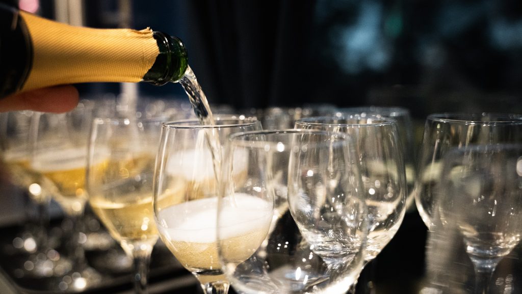 Egyre kevesebb pezsgő fogy szilveszterkor, de nincs ok aggodalomra