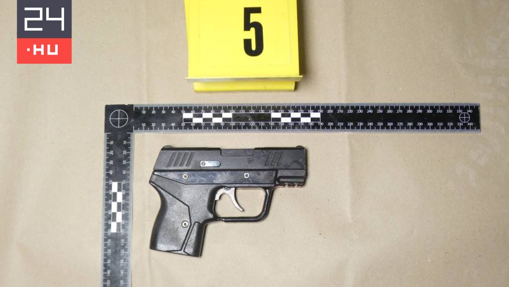 Elszabadultak az indulatok egy pilisborosjenői lépcsőházban, miután két munkás leszerelte az egyik lakó kameráját