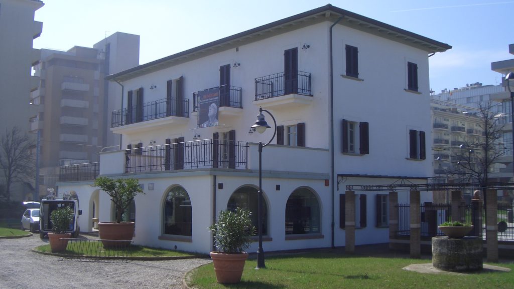 Elárverezik Benito Mussolini fényűző nyaralóját