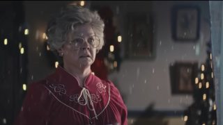 Melissa McCarthy az SNL karácsonyi videójában.