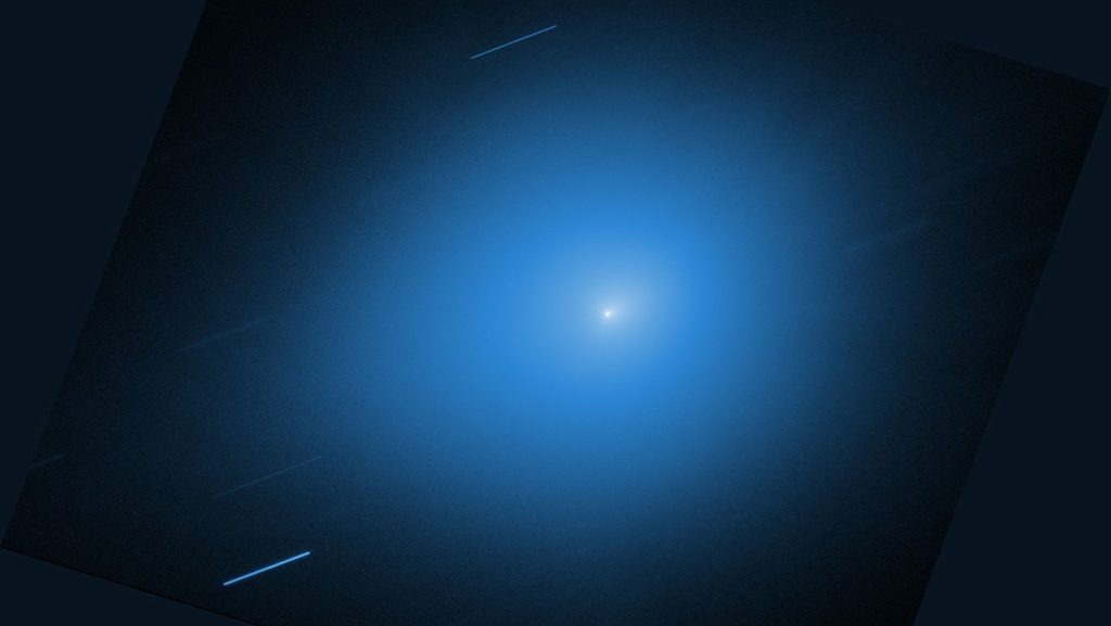 A Hubble űrteleszkóp friss fotóját december 4-én hozta nyilvánosságra a NASA. A fénykép november 30-án készült, amikor a 3I/ATLAS mintegy 286 millió kilométerre volt a távcsőtől.