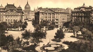 A Pesti Magyar Kereskedelmi Bank épülete a Szabadság téren.