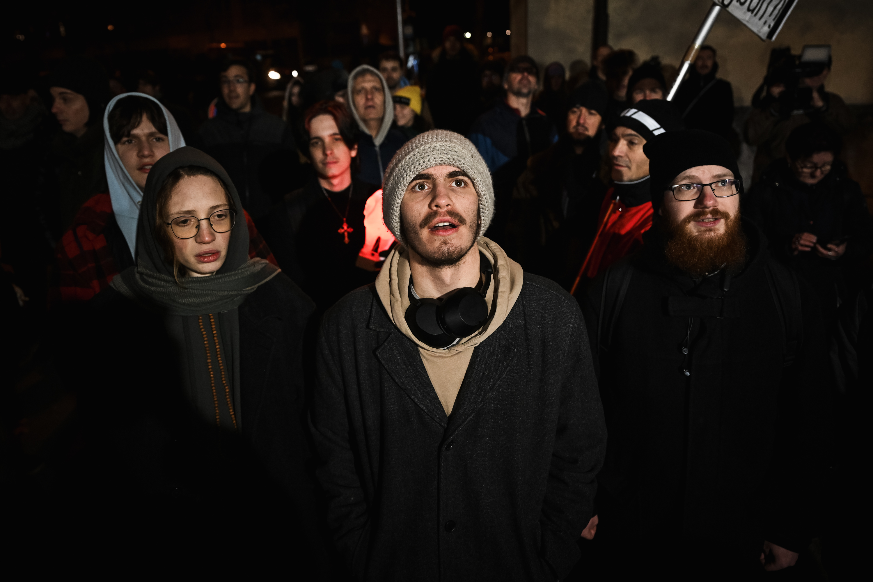 A Szőlő utcai javítóintézetnél tüntettek Puzsér Róberték 1