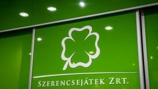 A Szerencsejáték Zrt. emblémája.