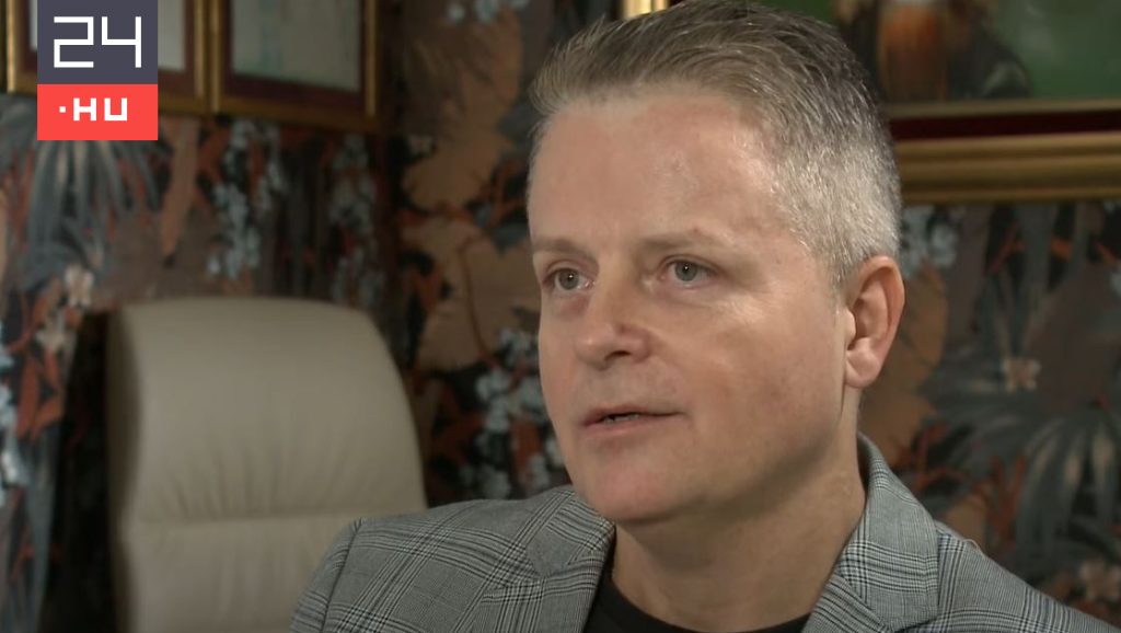 Nem fojtogatás, hanem lefogás – nyilatkozott az RTL Híradónak annak a fóti nevelőnek az ügyvédje, aki fojtogathatott egy fogyatékkal élő fiatalt